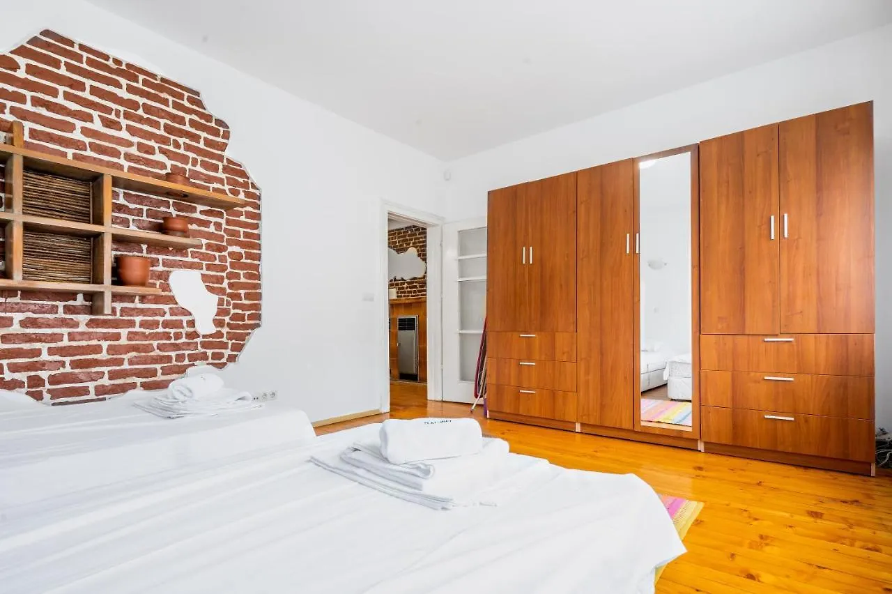Appartamento Sofia'S Vintage Gem: Spacious 2Bd Flat On Solunska 0*, Sofia Bulgaria