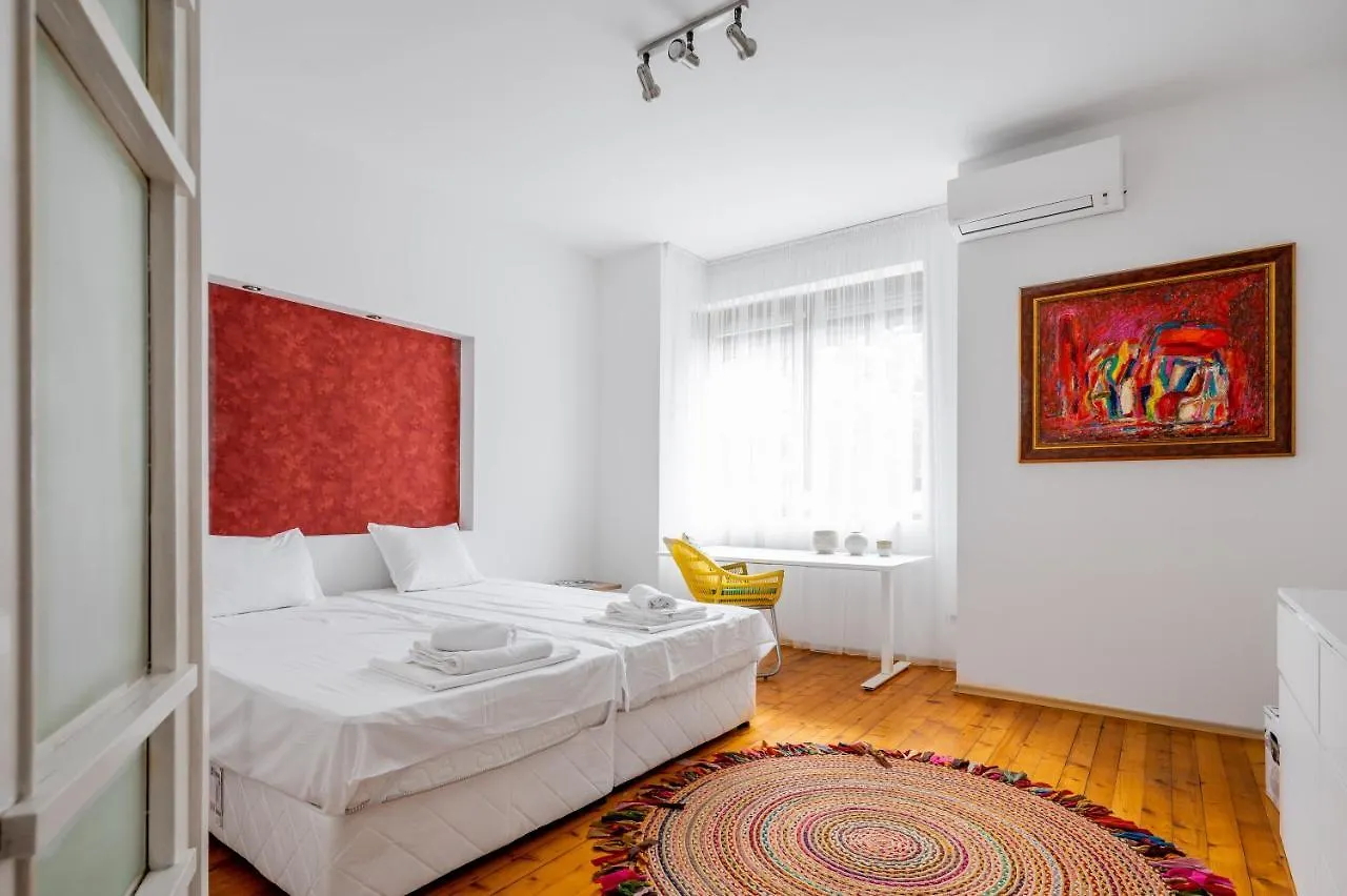 Appartamento Sofia'S Vintage Gem: Spacious 2Bd Flat On Solunska 0*, Sofia Bulgaria